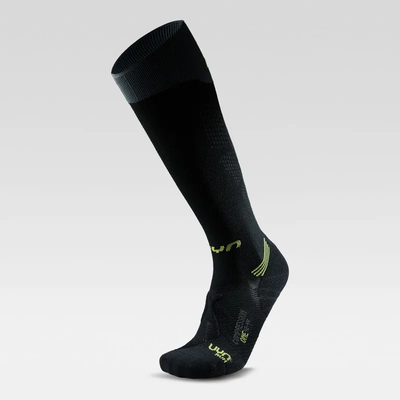 Uyn MAN RUN COMPRESSION ONE SOCKS (Černá) - Pánské běžecké ponožky Endorphin Republic Oblíbený