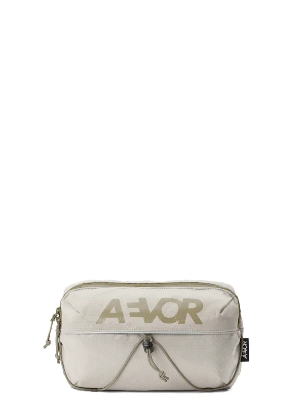Aevor Bar Bag (Olivová) - Designový cyklobatoh Endorphin Republic Omezená Nabídka