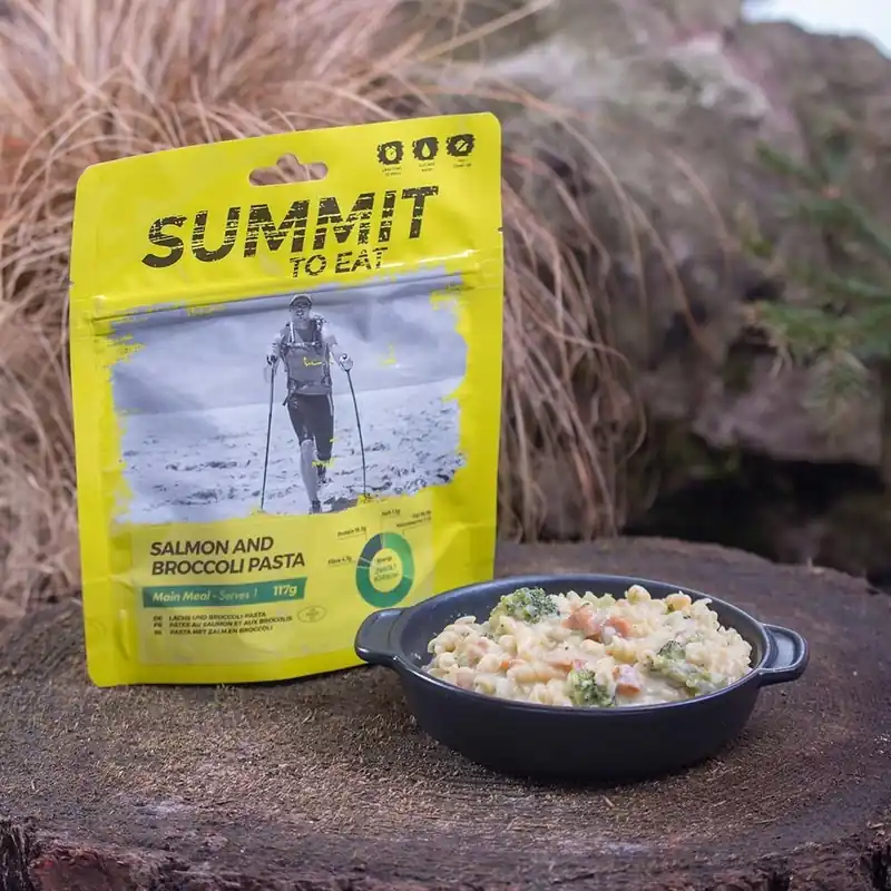Dehydrovaná strava Summit To Eat Losos s těstovinami a brokolicí 117 g Kup Teď