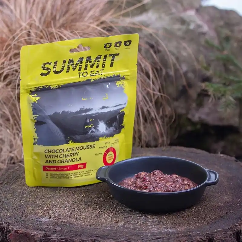 Dehydrovaná strava Summit To Eat Čokoládová pěna s Granolou a třešněmi Cenová Bomba