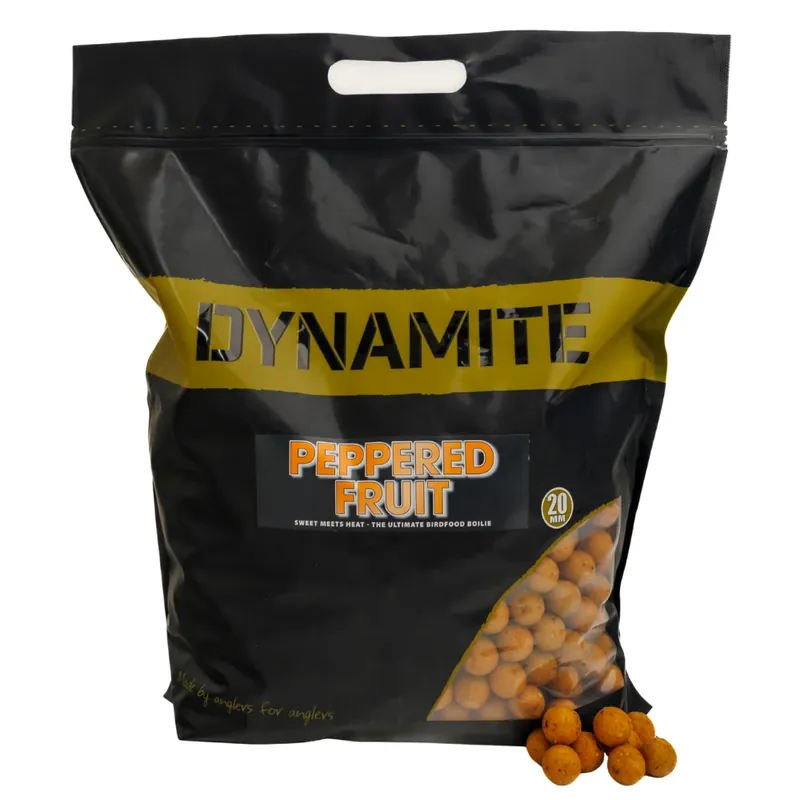 Dynamite Baits Peppered Fruit Boilies 1,8kg 15mm Akce