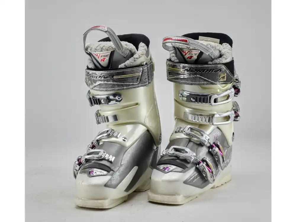 Nordica Hotrod 70 vel.24,0 Časově Omezené