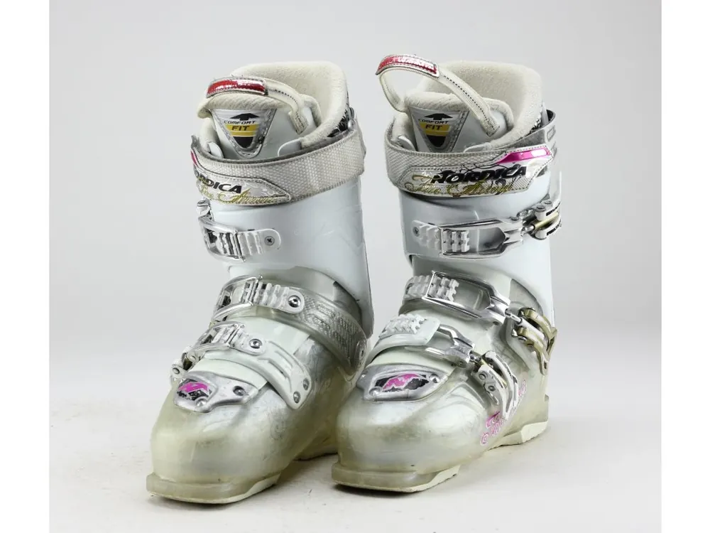 Nordica Fire Arrow vel.25,5 Objednat Nyní