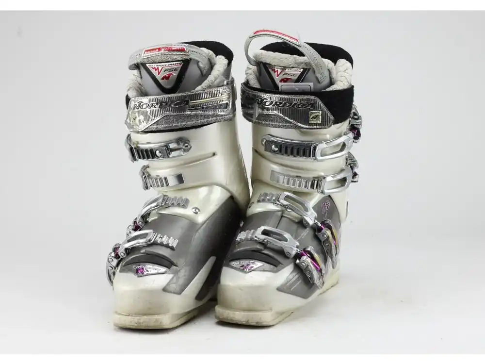 Must-Have Nordica Hotrod NFS 70 vel.25,0