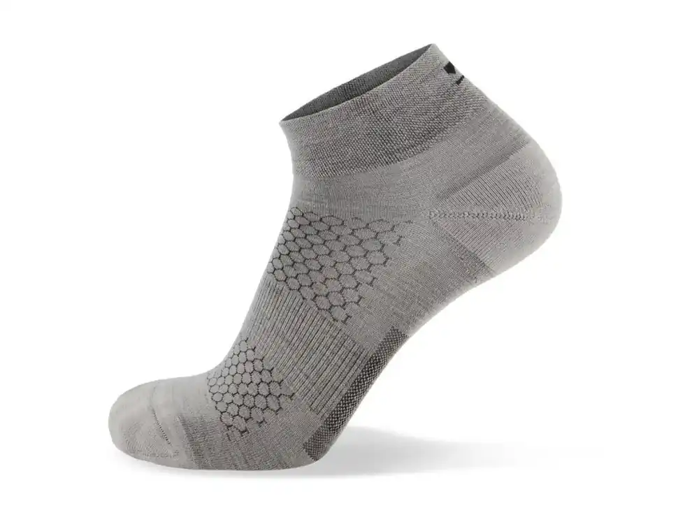 Hit Sezóny Kotníková merino ponožka Mons Ryale ATLAS Ankle Sock Grey Marl