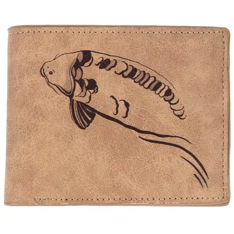GIANTS FISHING - Peněženka hnědá plavající kapr Brown Wallet Swimming Carp Akční Nabídka